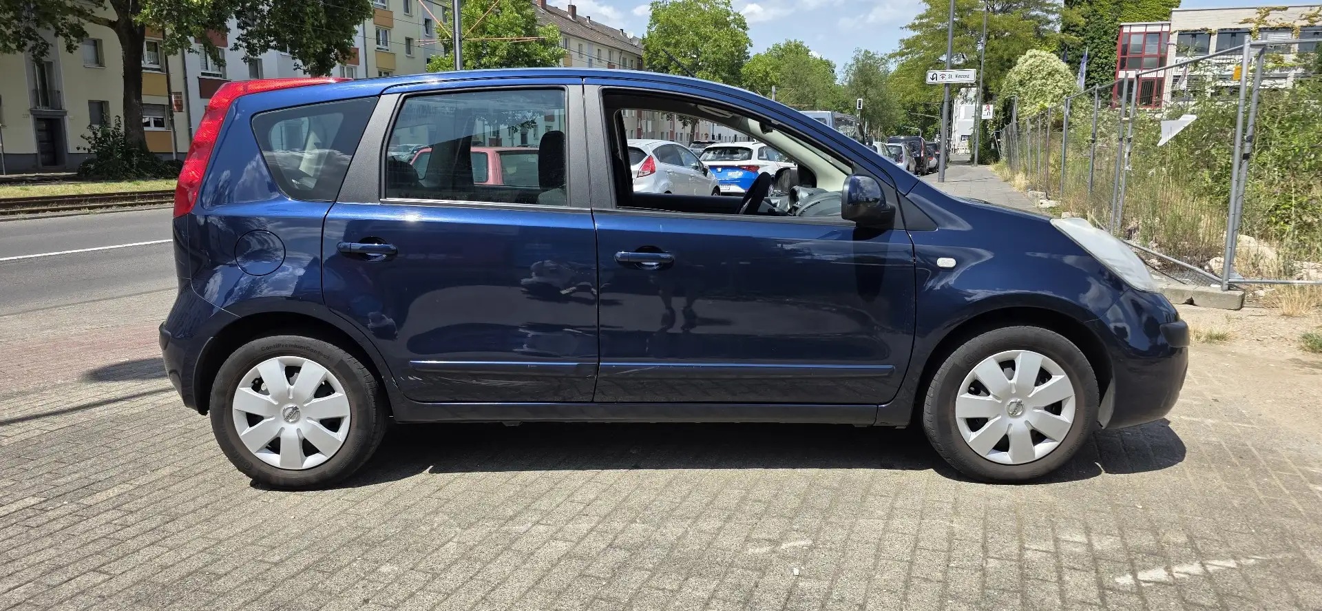 Nissan Note Steuerkette 1,4l Klima 5 Türig TÜV 03/27 Blau - 2