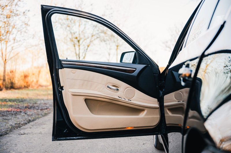 BMW 550 i  1. Hand, Manual, BMW Scheckheftgepflegt — photo 15
