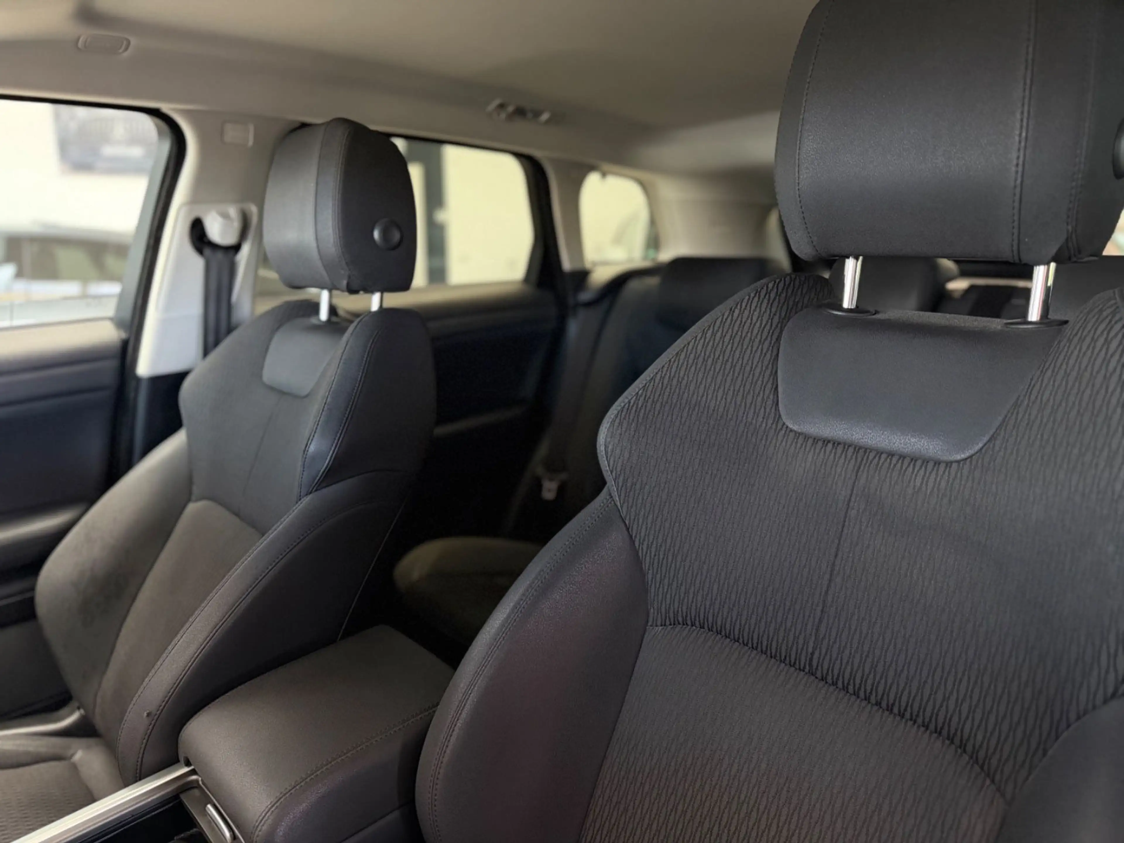 Land Rover Range Rover Evoque Pure / AHK / KAMERA / — photo 9