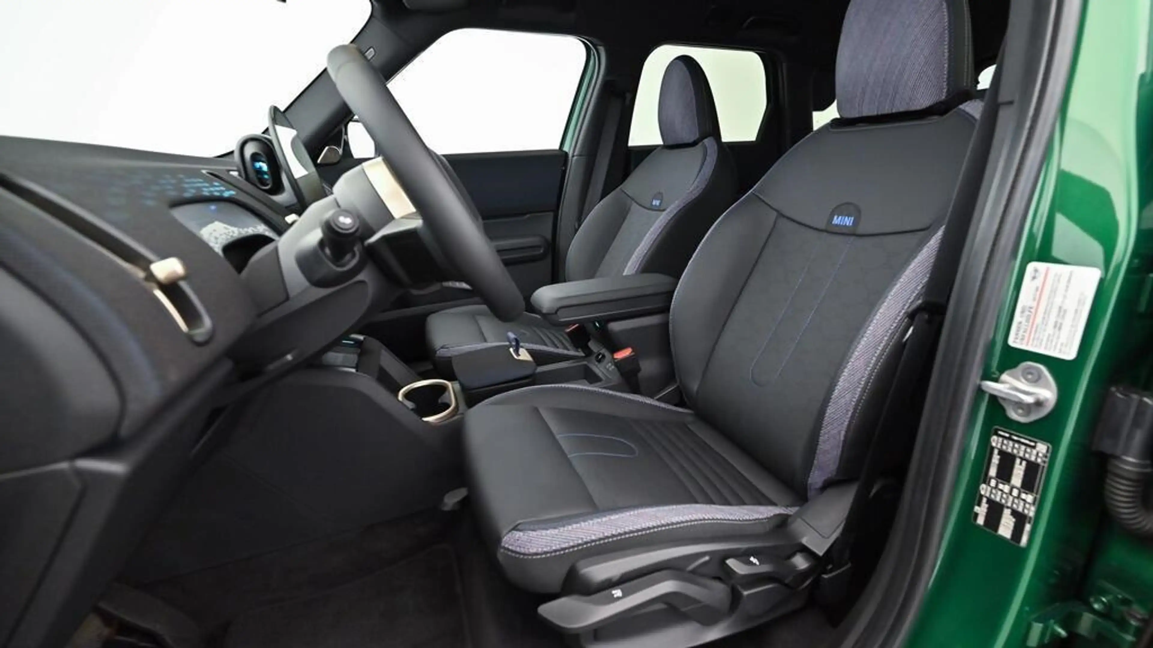 MINI Countryman D — photo 12