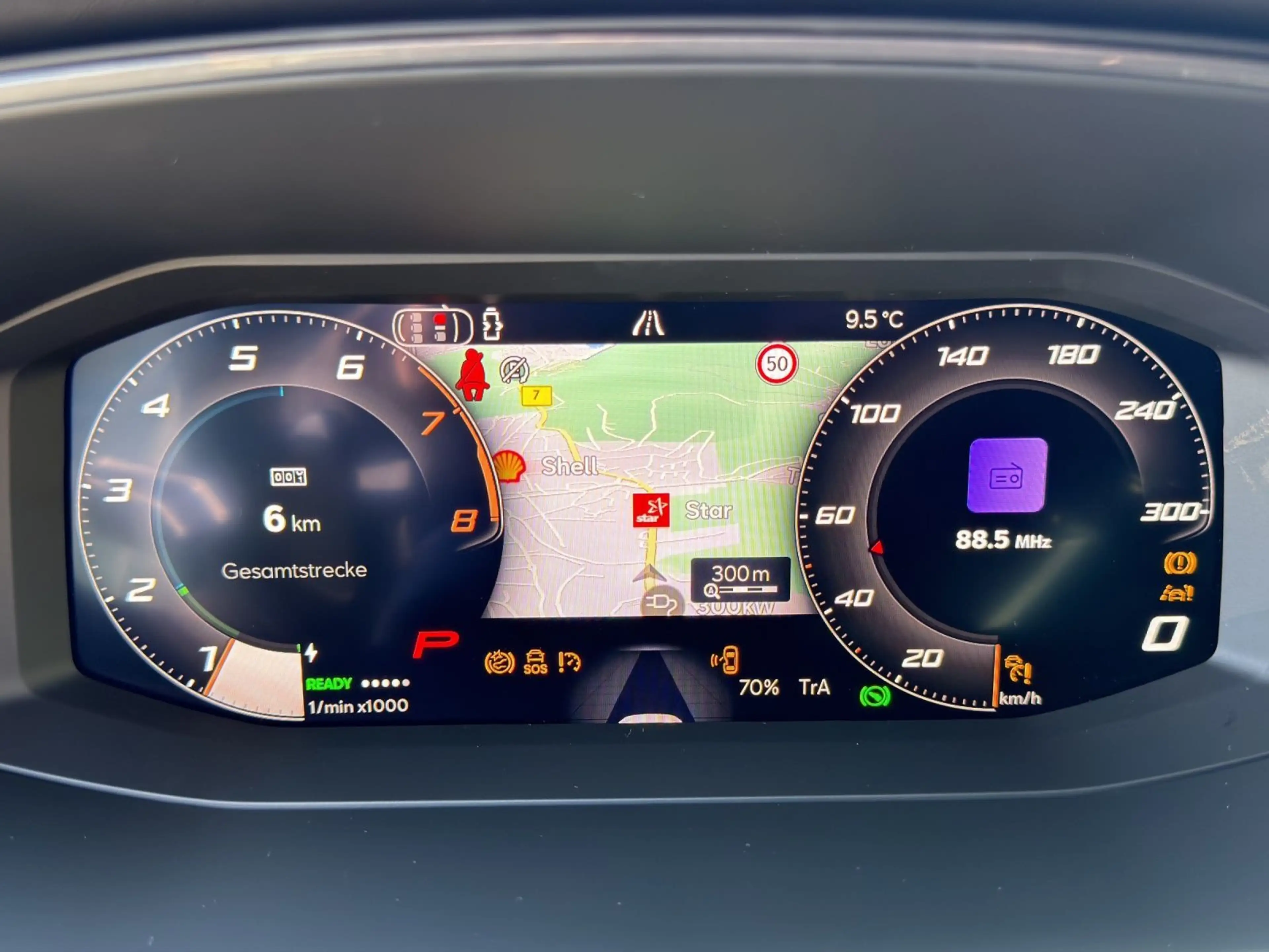 CUPRA Leon 1.5 e-HYBRID DSG VZ SENNHEISER REAR VIEW NA — photo 10