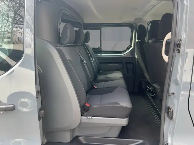 Renault Trafic view 9