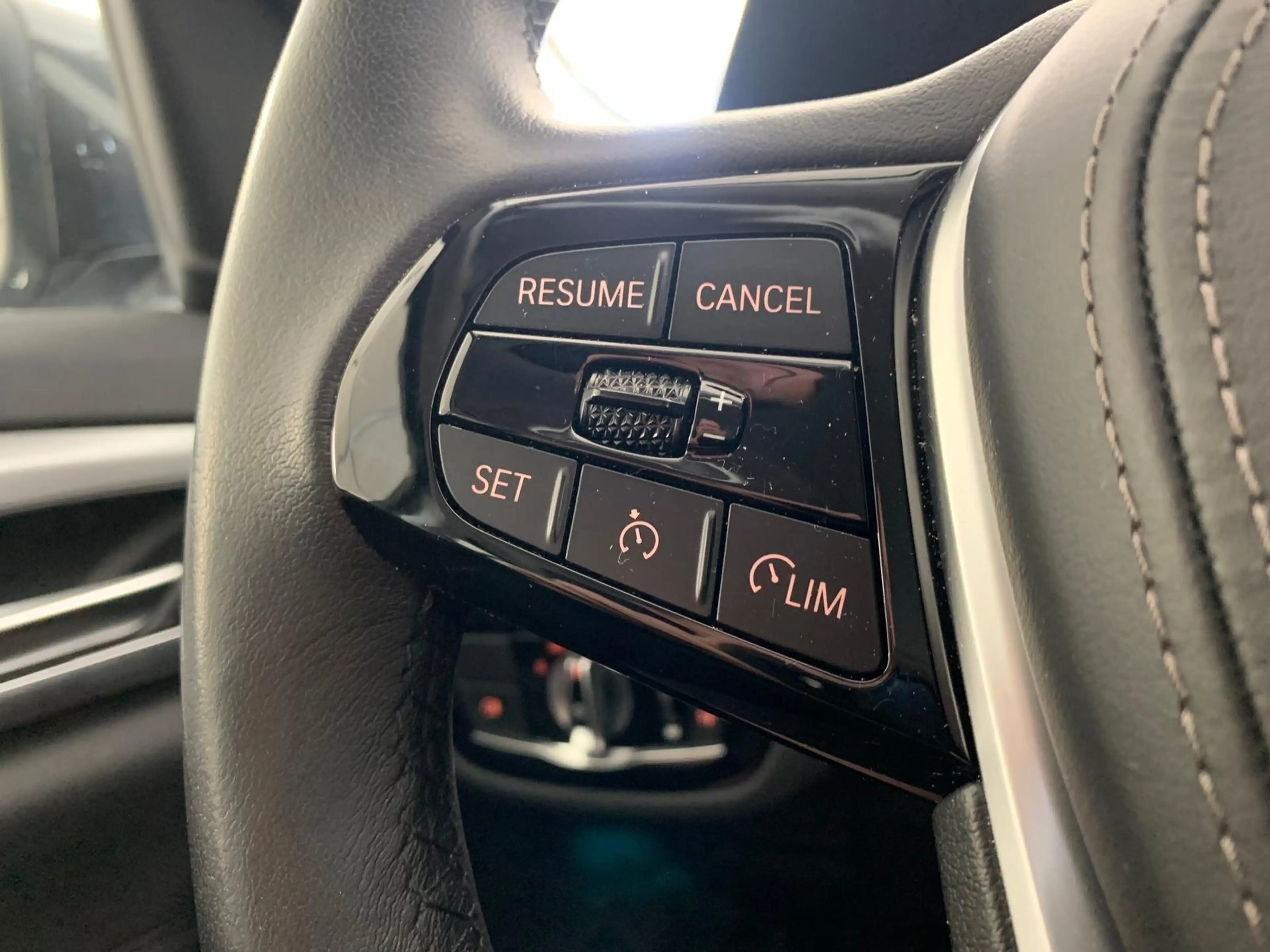 BMW 520 i Cockpit Prof Vollleder Navi LED Kamera — photo 14