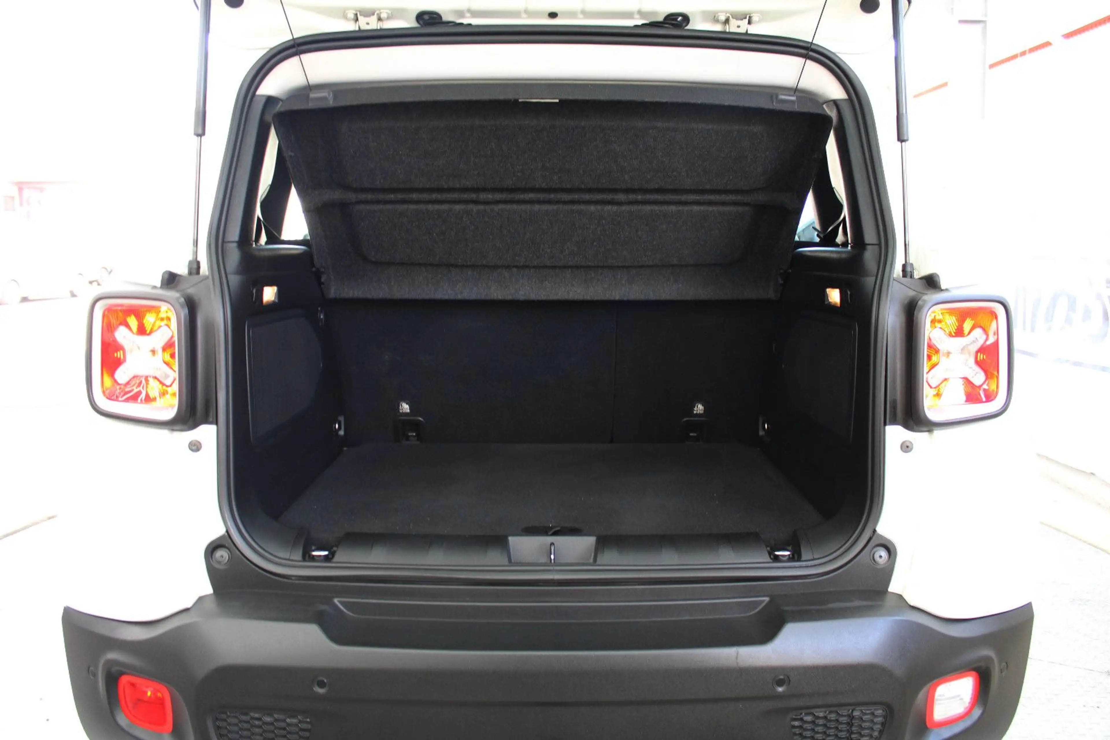 Jeep Renegade Limited *Tüv&Inspektion Neu*Navi* — photo 9