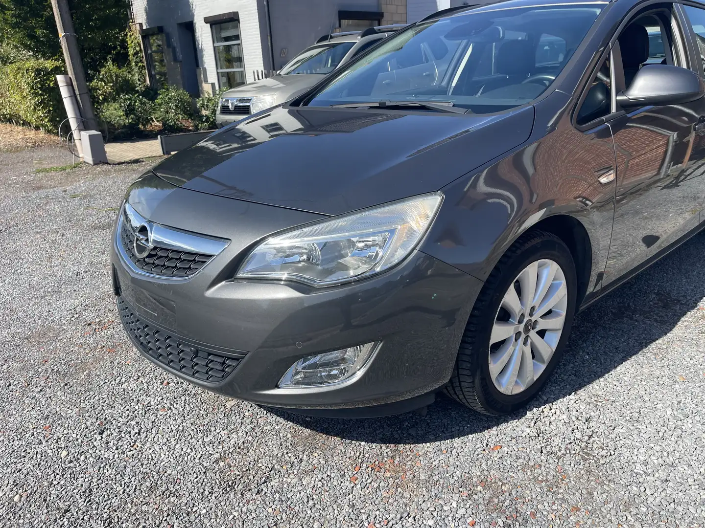 Opel Astra 1.6i  Sports Tourer Cosmo,Leder,Gps,Sensoren,... Gris - 2