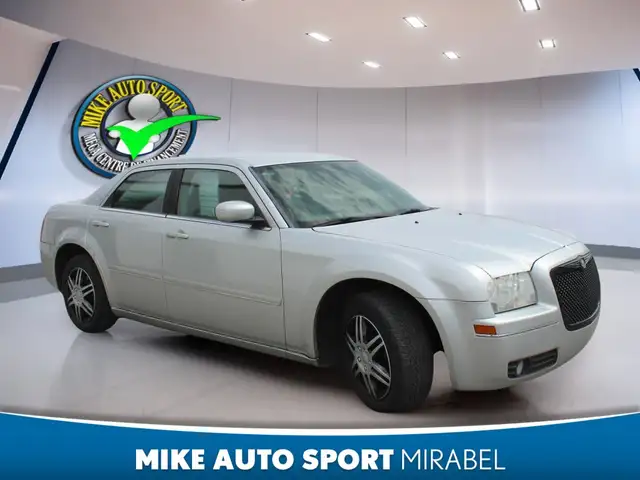 Chrysler 300 2005 — photo 6