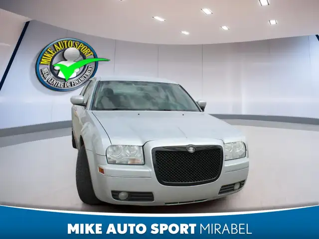 Chrysler 300 2005 — photo 7
