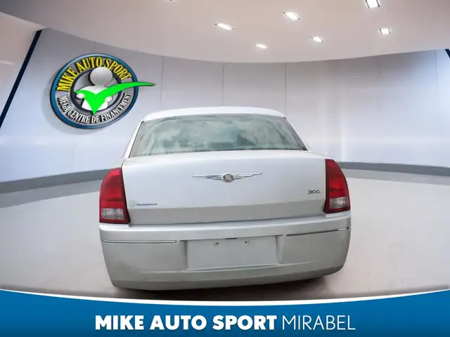Chrysler 300 2005 — photo 4