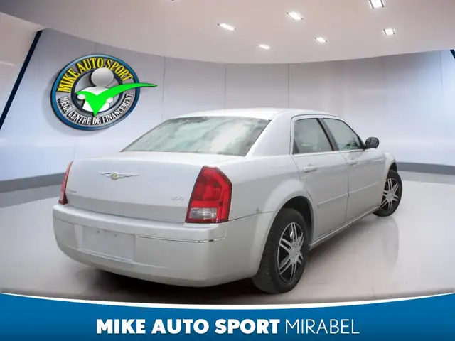 Chrysler 300 2005 — photo 5