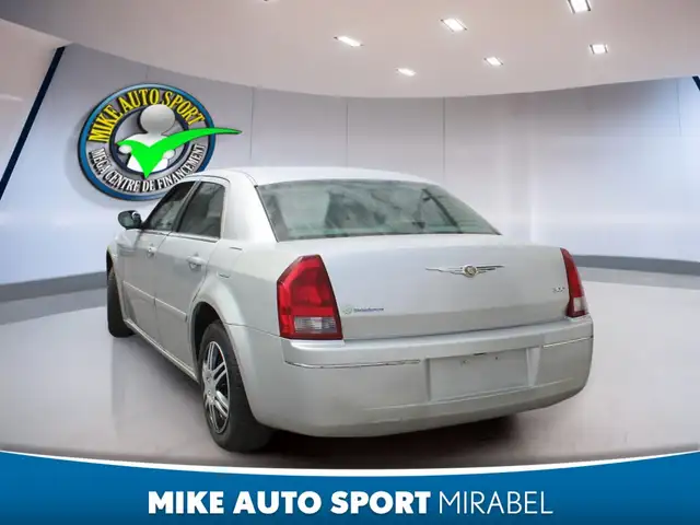 Chrysler 300 2005 — photo 3