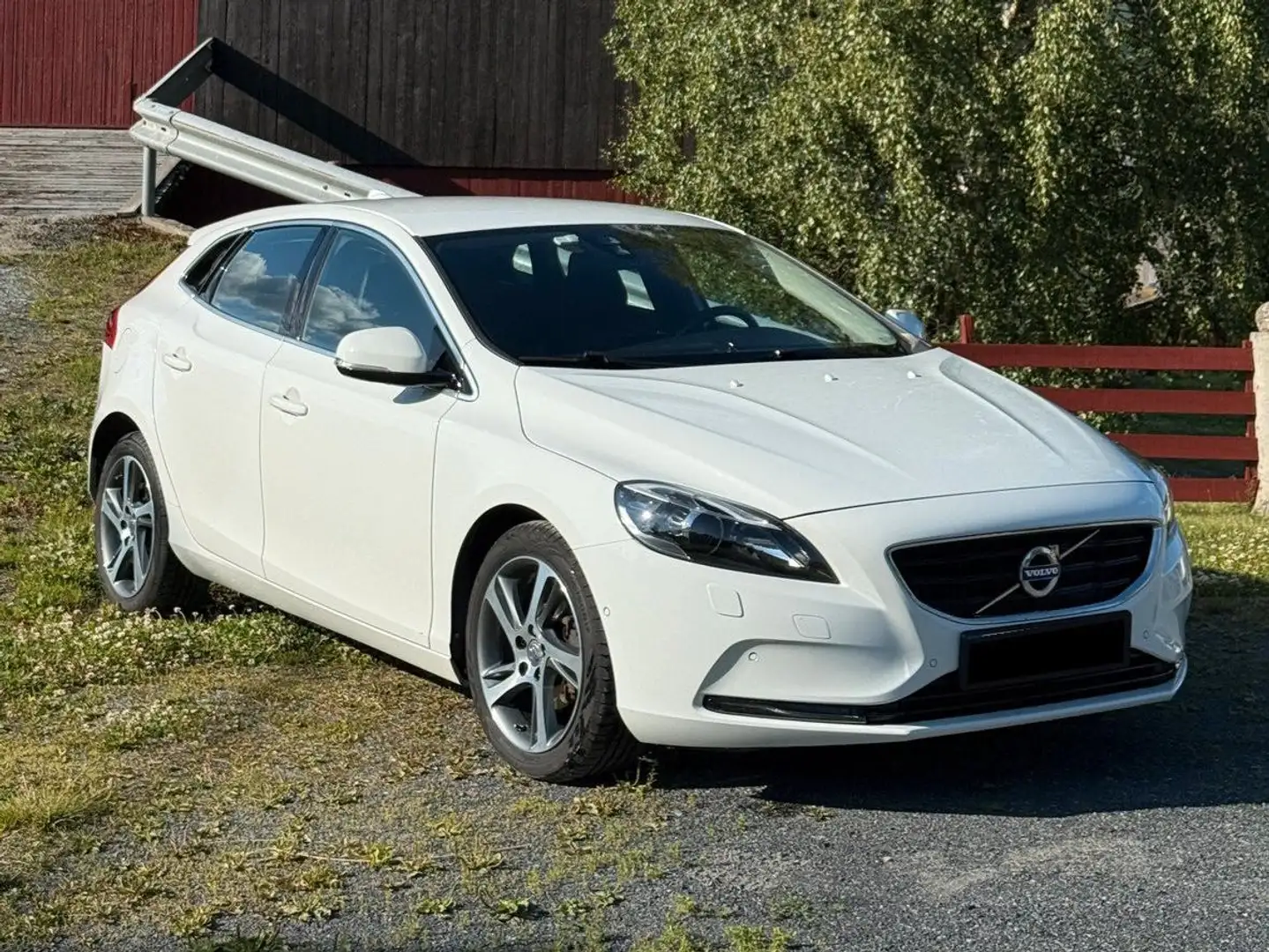 Volvo V40 V40 D2 Summum Weiß - 1