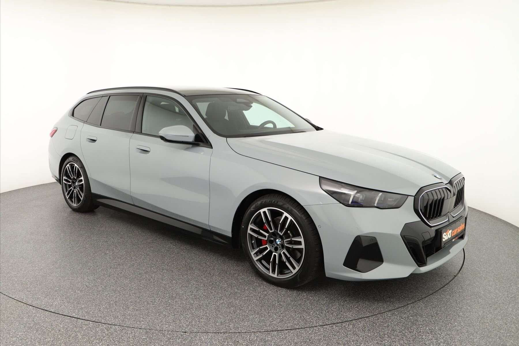 2025 BMW 520