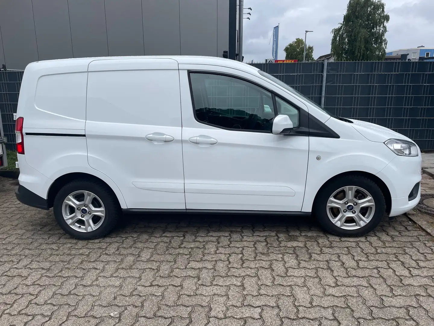 Ford Transit Courier Transit Courier Limited Weiß - 2