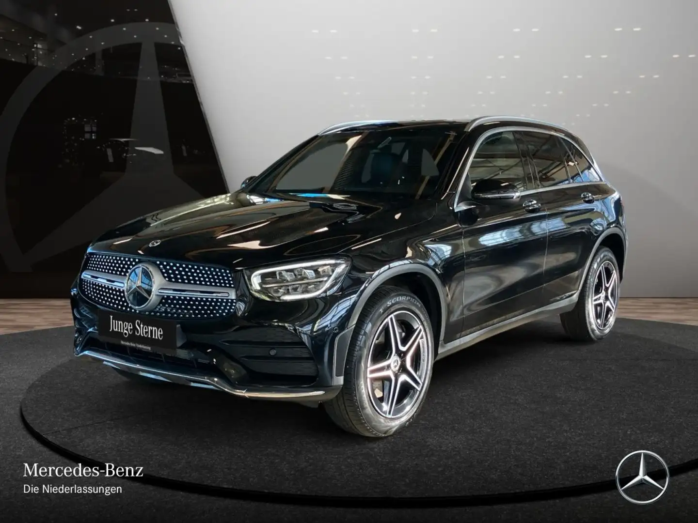 Mercedes-Benz GLC 300 de 4M AMG+PANO+AHK+LED+KAMERA+TOTW+KEYLESS Schwarz - 2