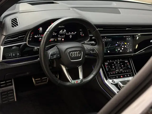Audi Q7 view 13