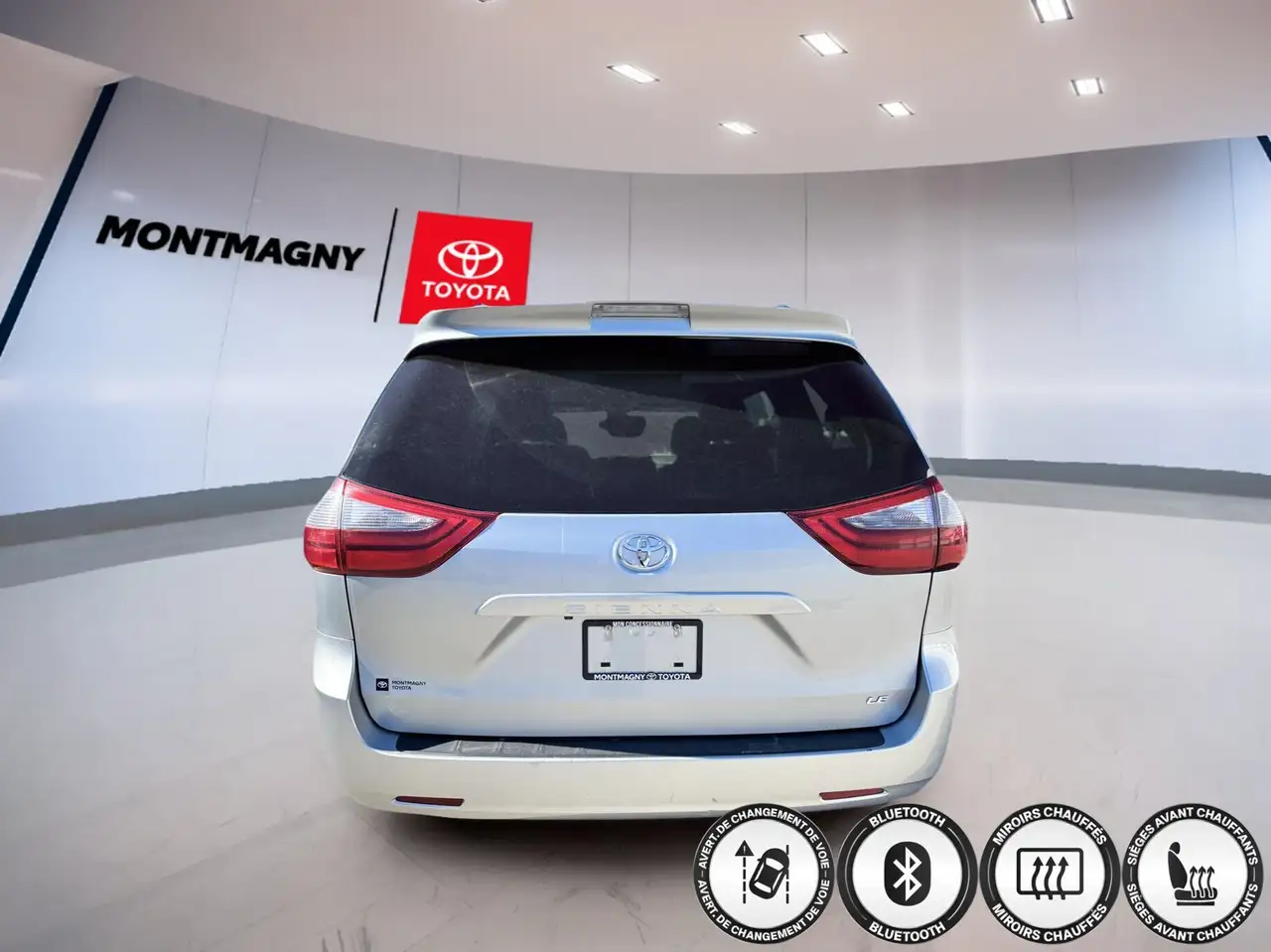 Toyota Sienna снимка Toyota Sienna