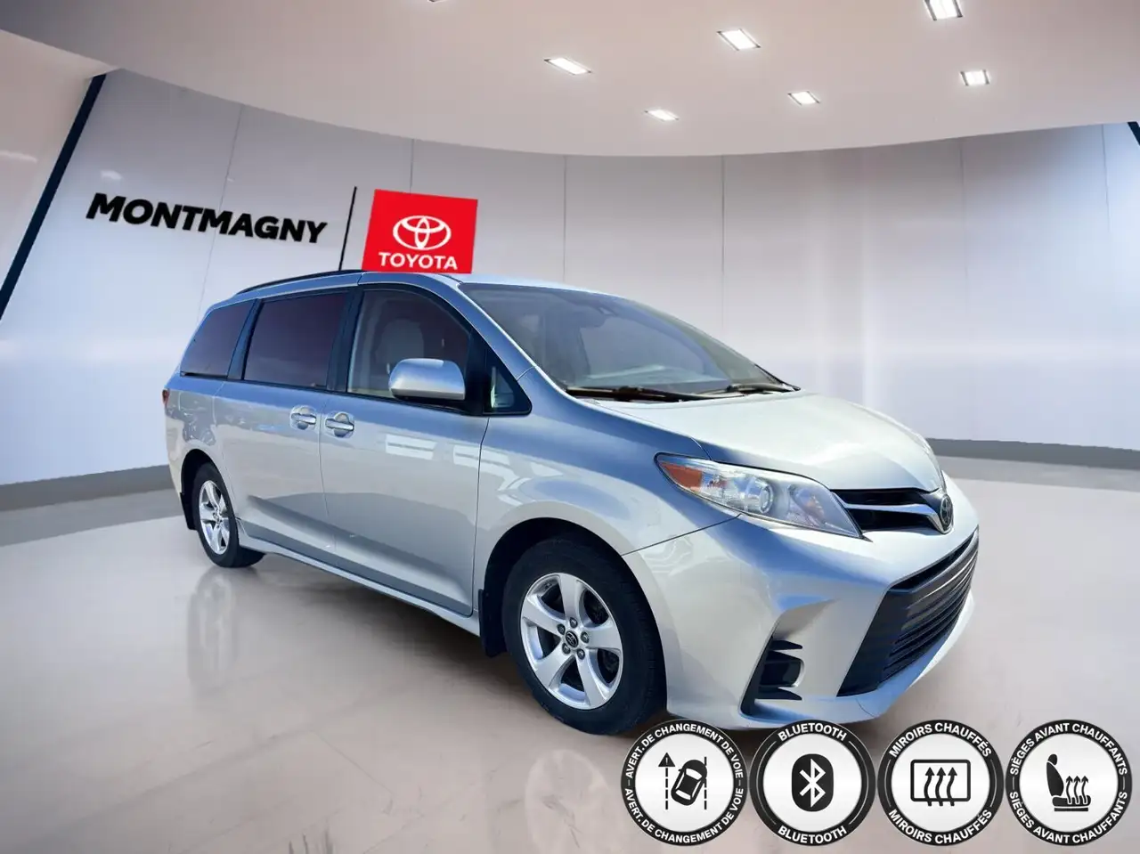 Toyota Sienna снимка Toyota Sienna
