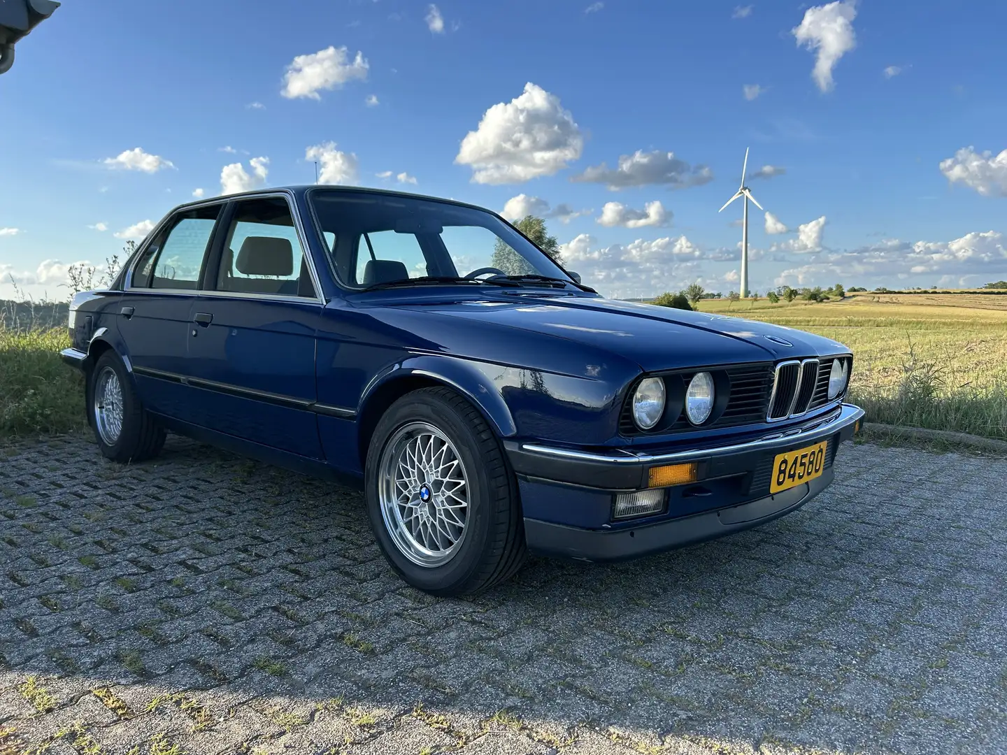 BMW 318 318i - 1