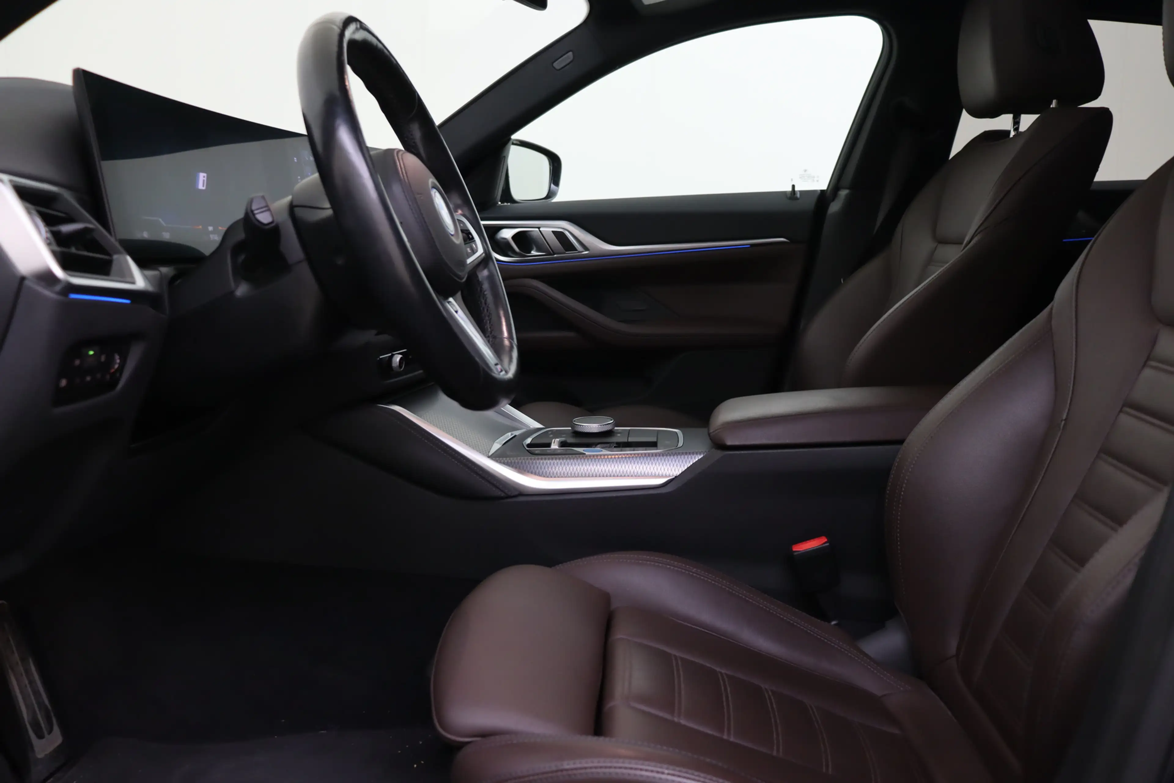 BMW i4 eDrive40 High Executive M Sport / Schuif-kanteldak — photo 12