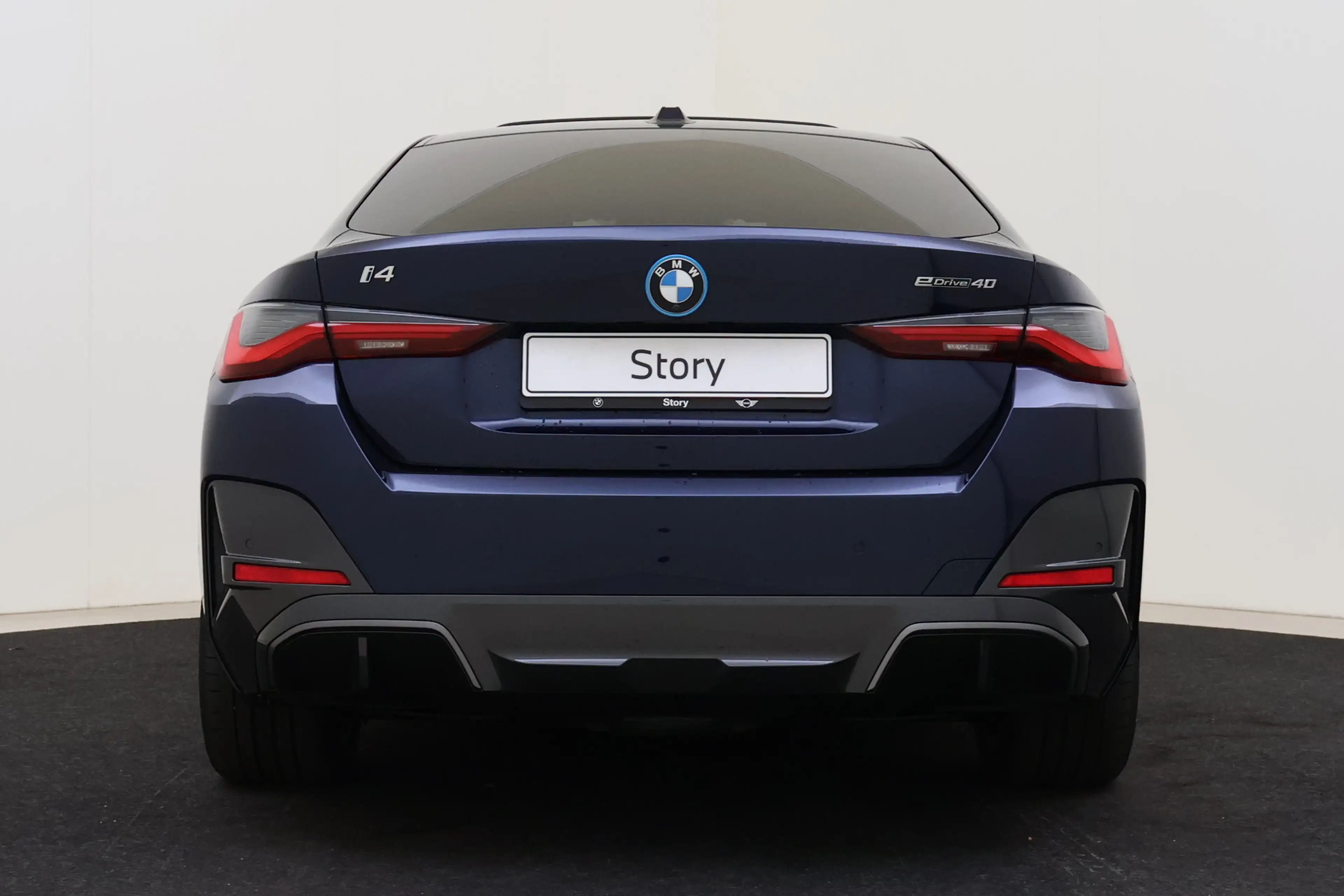 BMW i4 eDrive40 High Executive M Sport / Schuif-kanteldak — photo 5