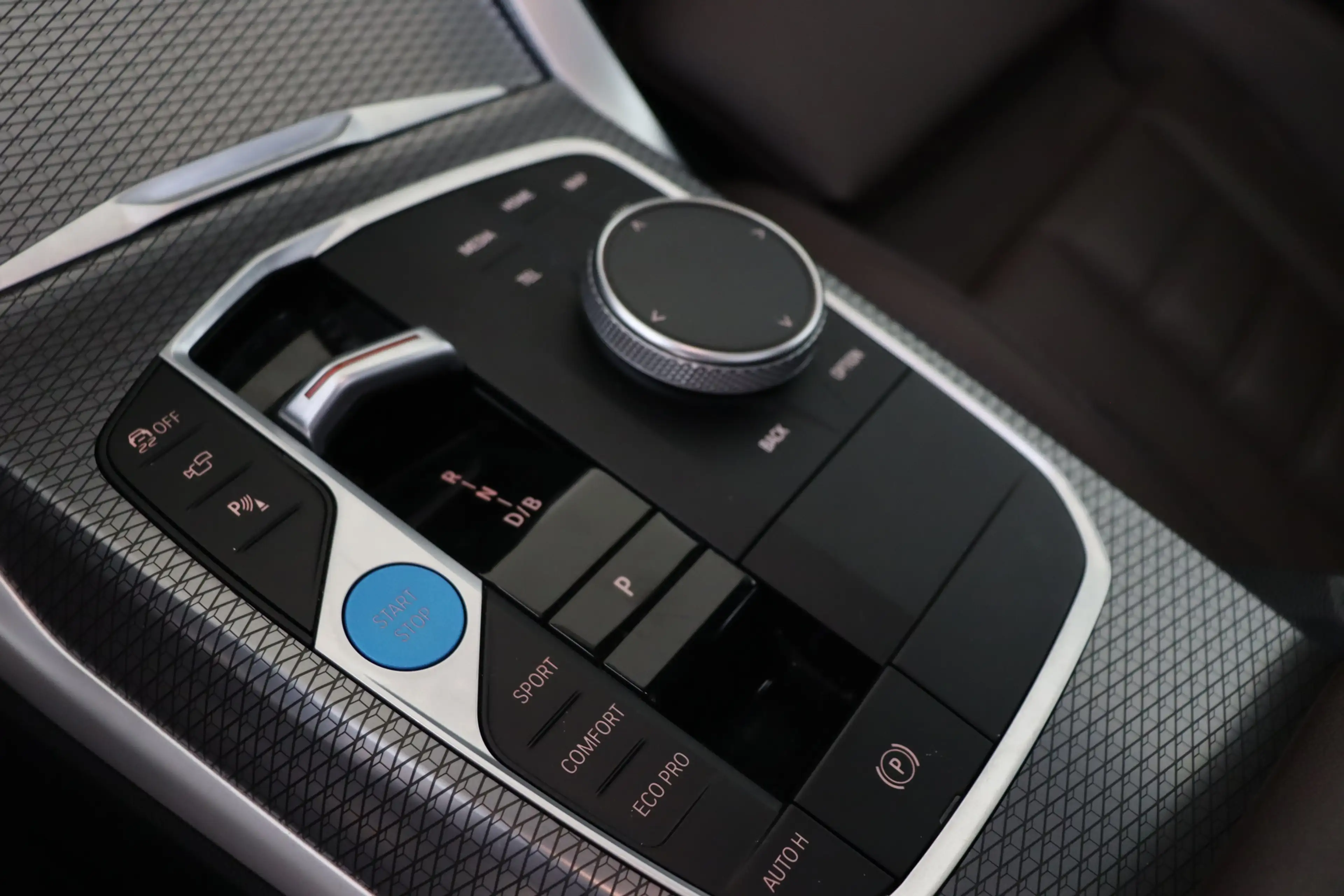 BMW i4 eDrive40 High Executive M Sport / Schuif-kanteldak — photo 6
