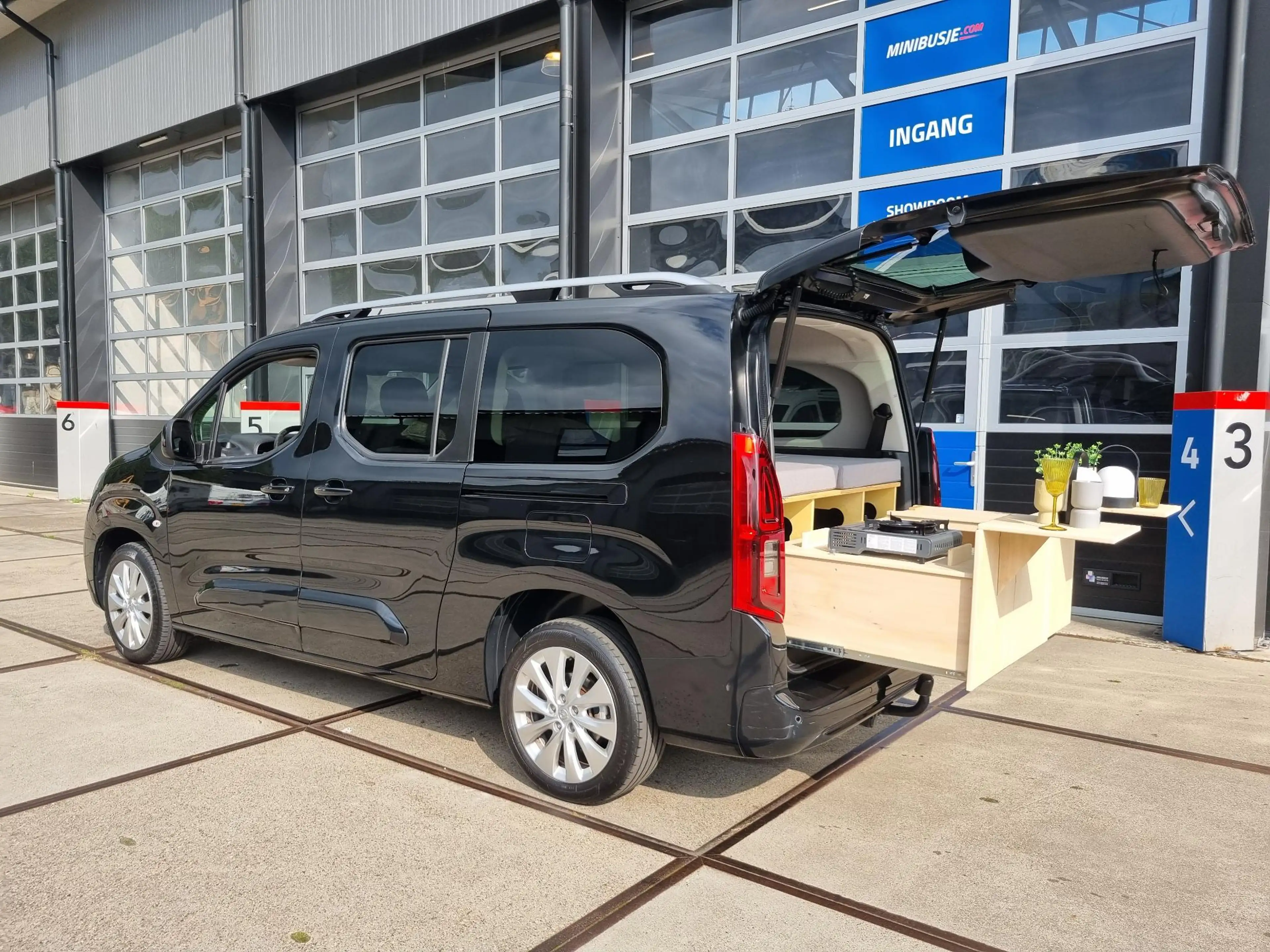 Opel Combo Tour 1.2 Turbo L2H1 Edition MINICAMPER — photo 3
