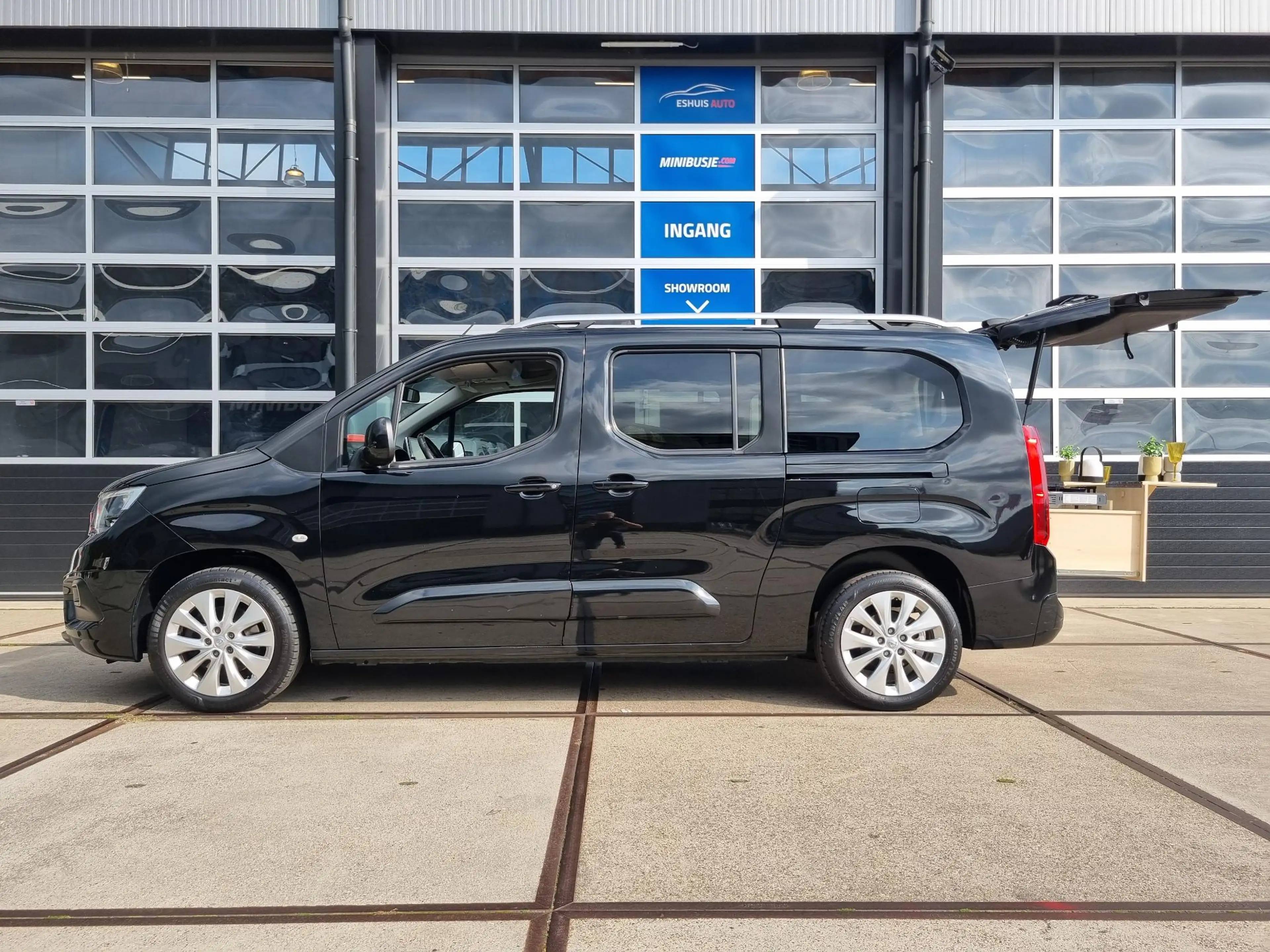 Opel Combo Tour 1.2 Turbo L2H1 Edition MINICAMPER — photo 4