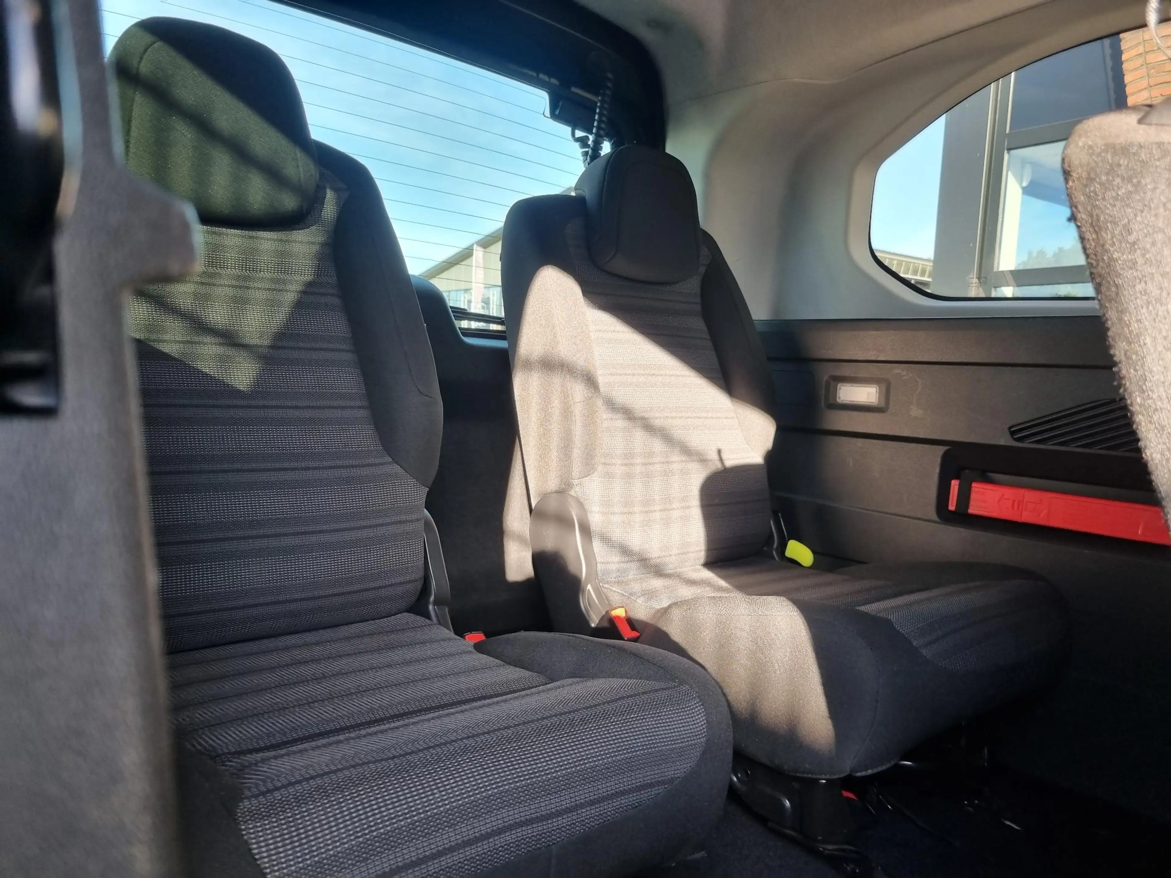 Opel Combo Tour 1.2 Turbo L2H1 Edition MINICAMPER — photo 24