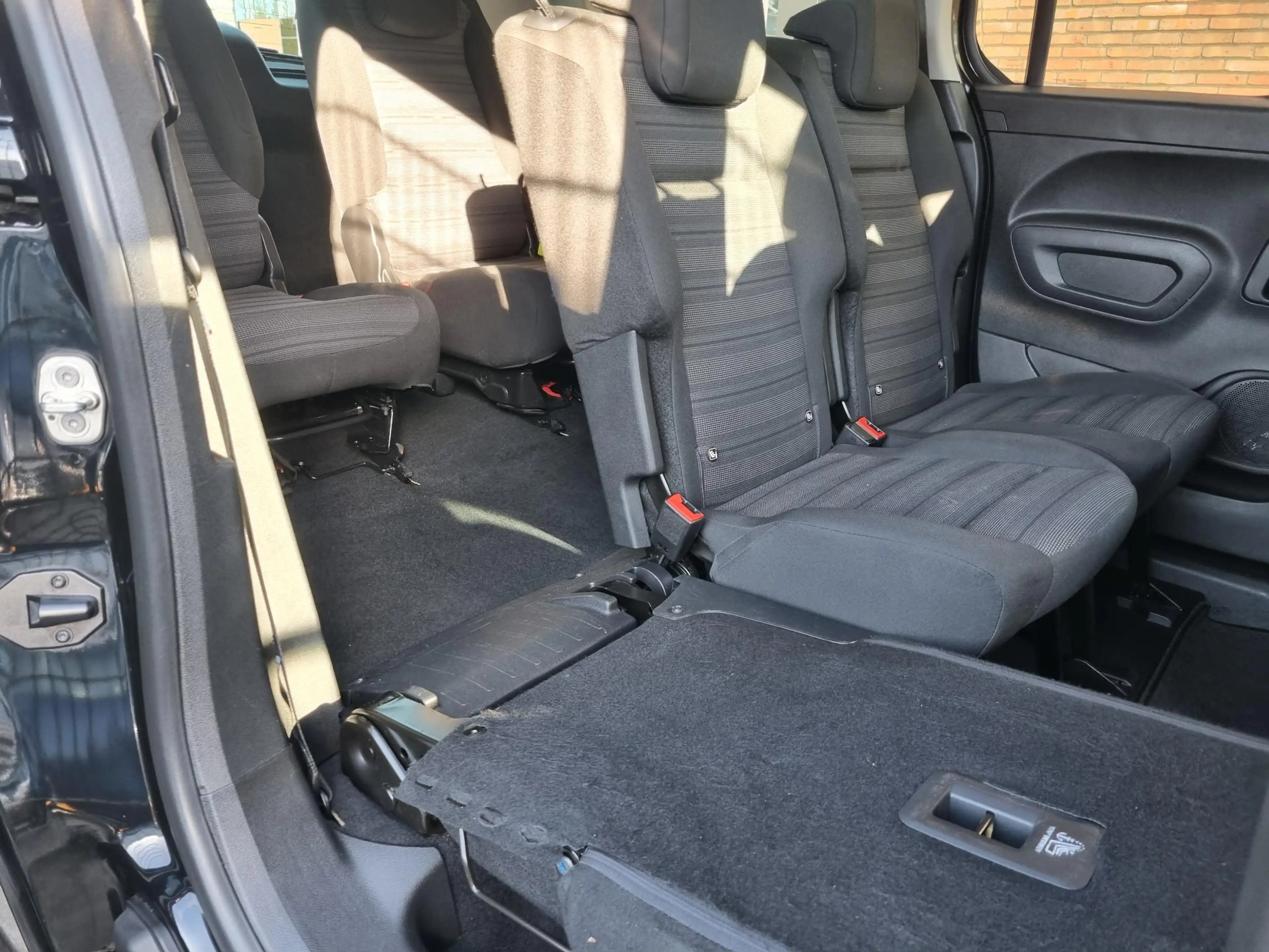 Opel Combo Tour 1.2 Turbo L2H1 Edition MINICAMPER — photo 26