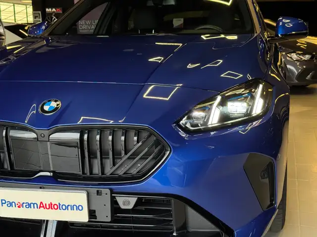 BMW 1 Series view 8