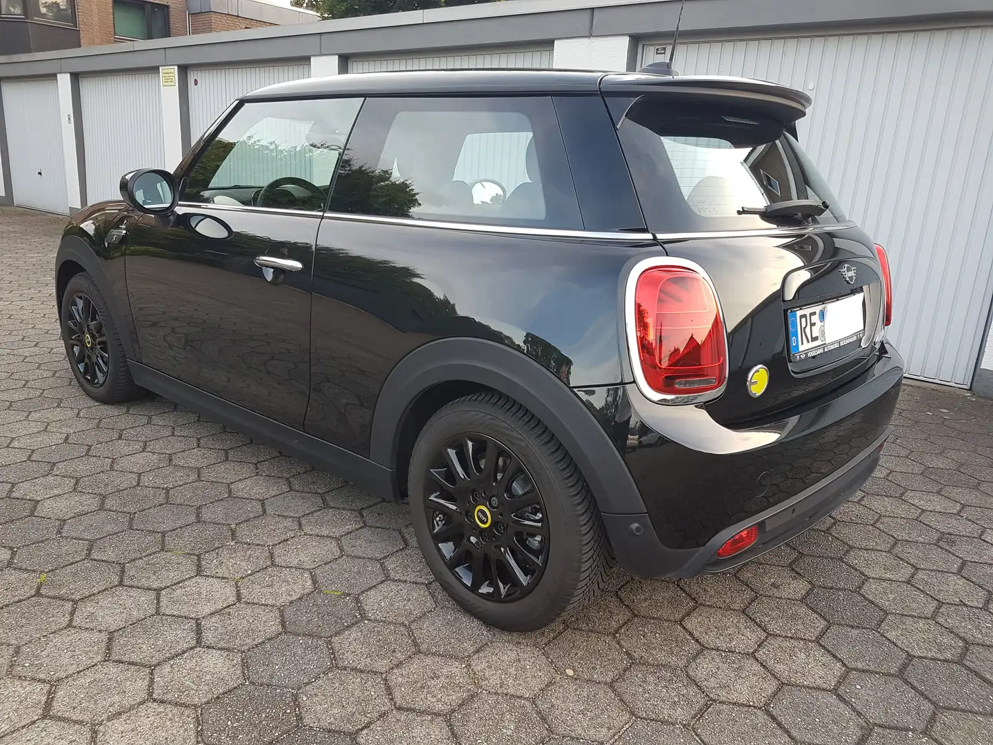 MINI Cooper SE Mini+Cooper+SE+Classic+Trim Schwarz - 2