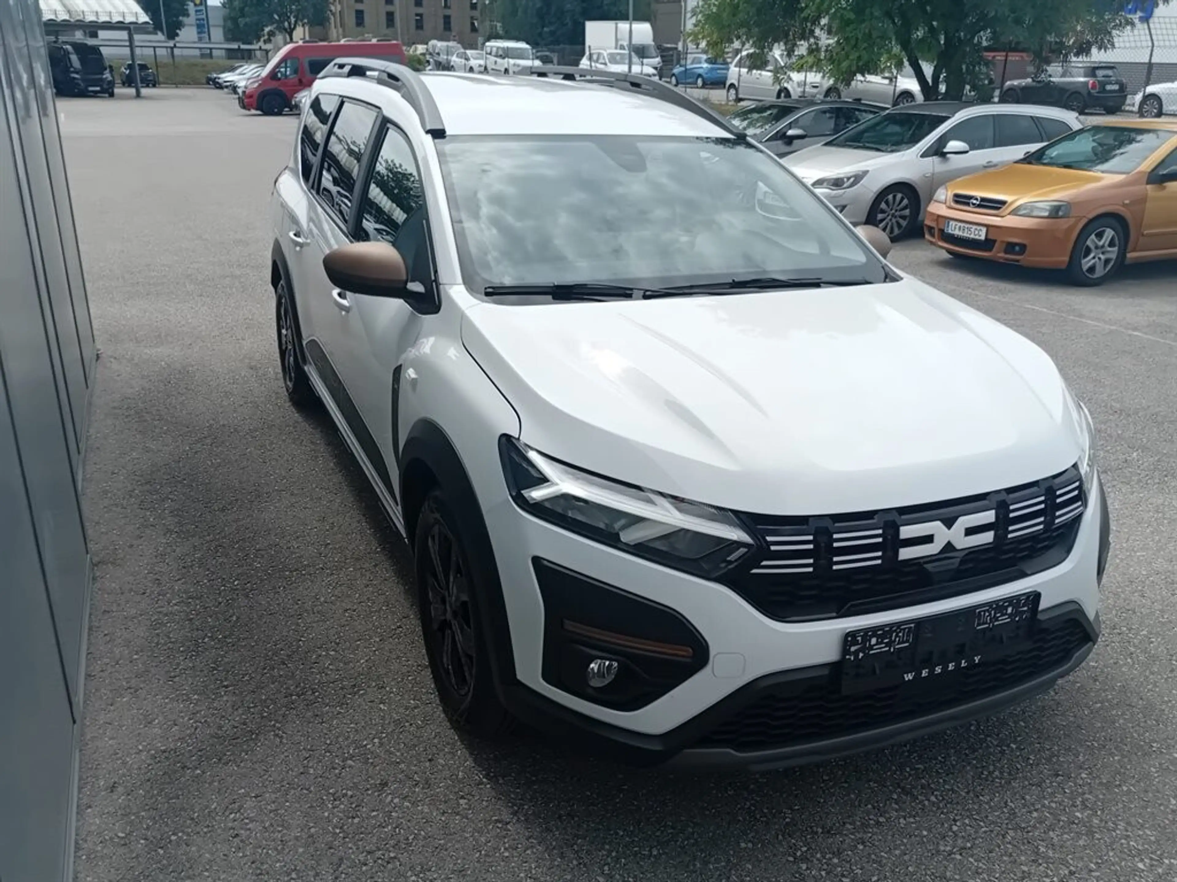 Dacia Jogger Extreme Hybrid 140 5-sitzig — photo 3