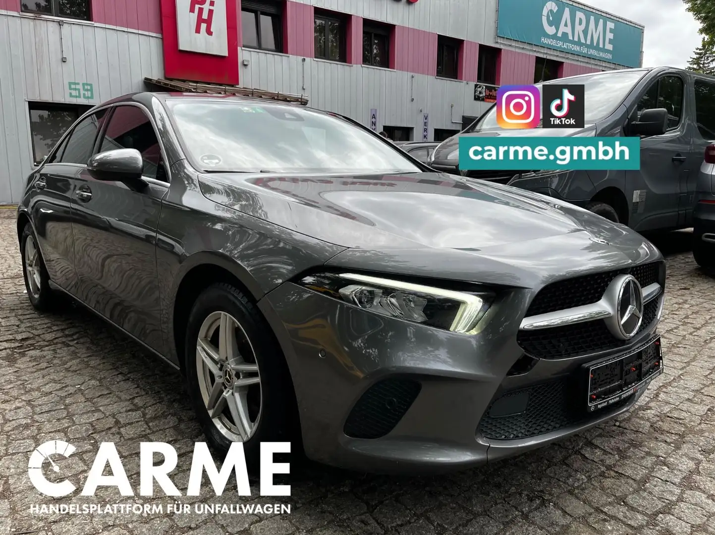 Mercedes-Benz A 180 Lim. 7G-DCT AMBIENTE Grijs - 1