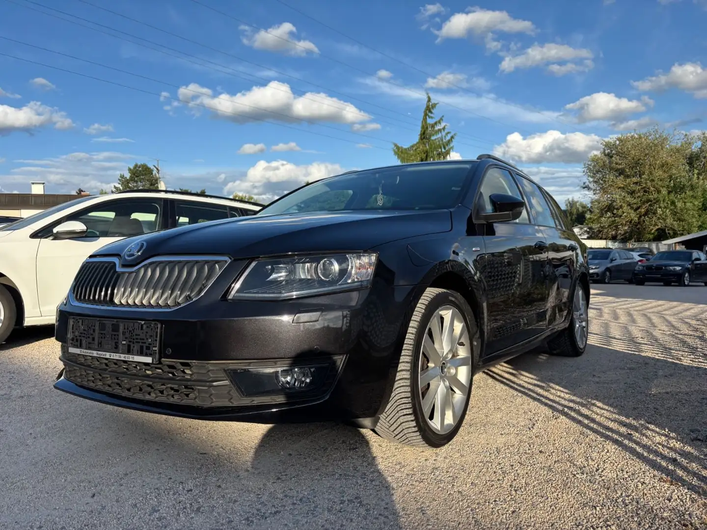 Skoda Octavia Combi Joy, Autom. Xenon,Navi,Alu,Sitzh. Zwart - 1