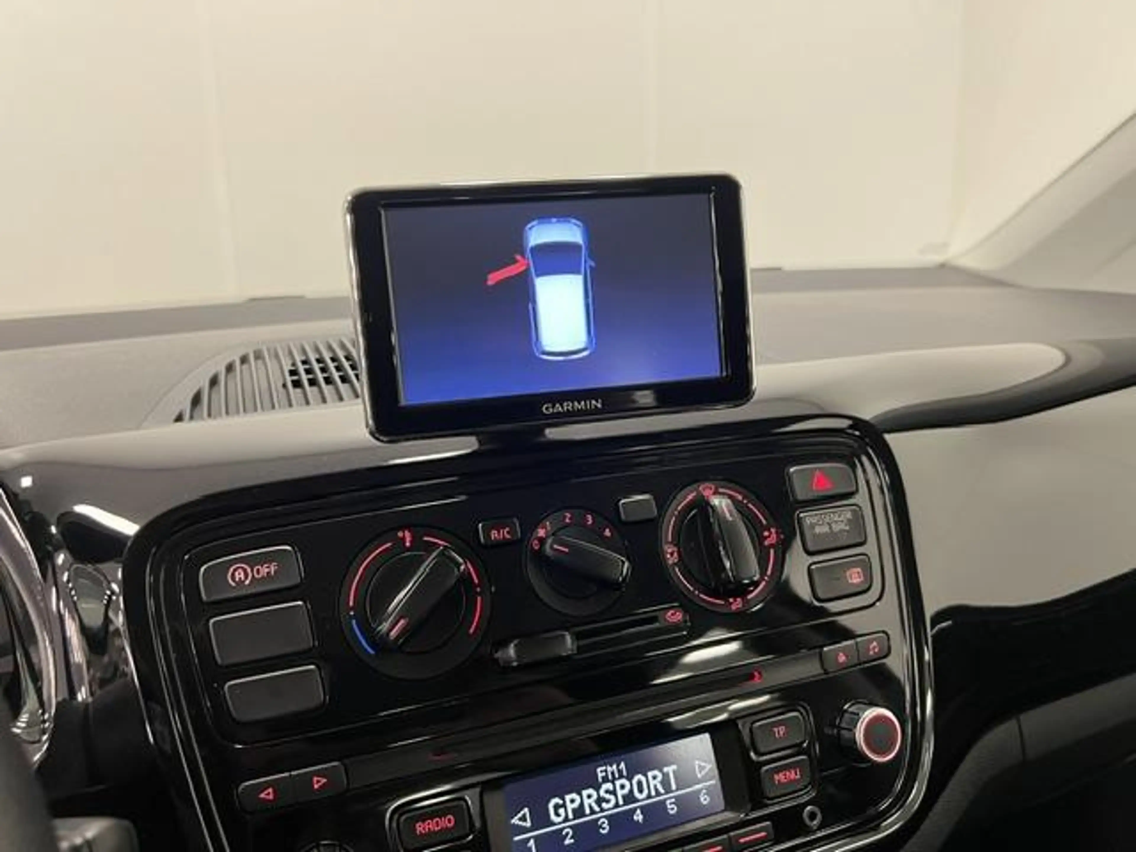 Volkswagen up! 1.0 move up! BlueMotion NAVI / AIRCO / 5-DEURS / — photo 14