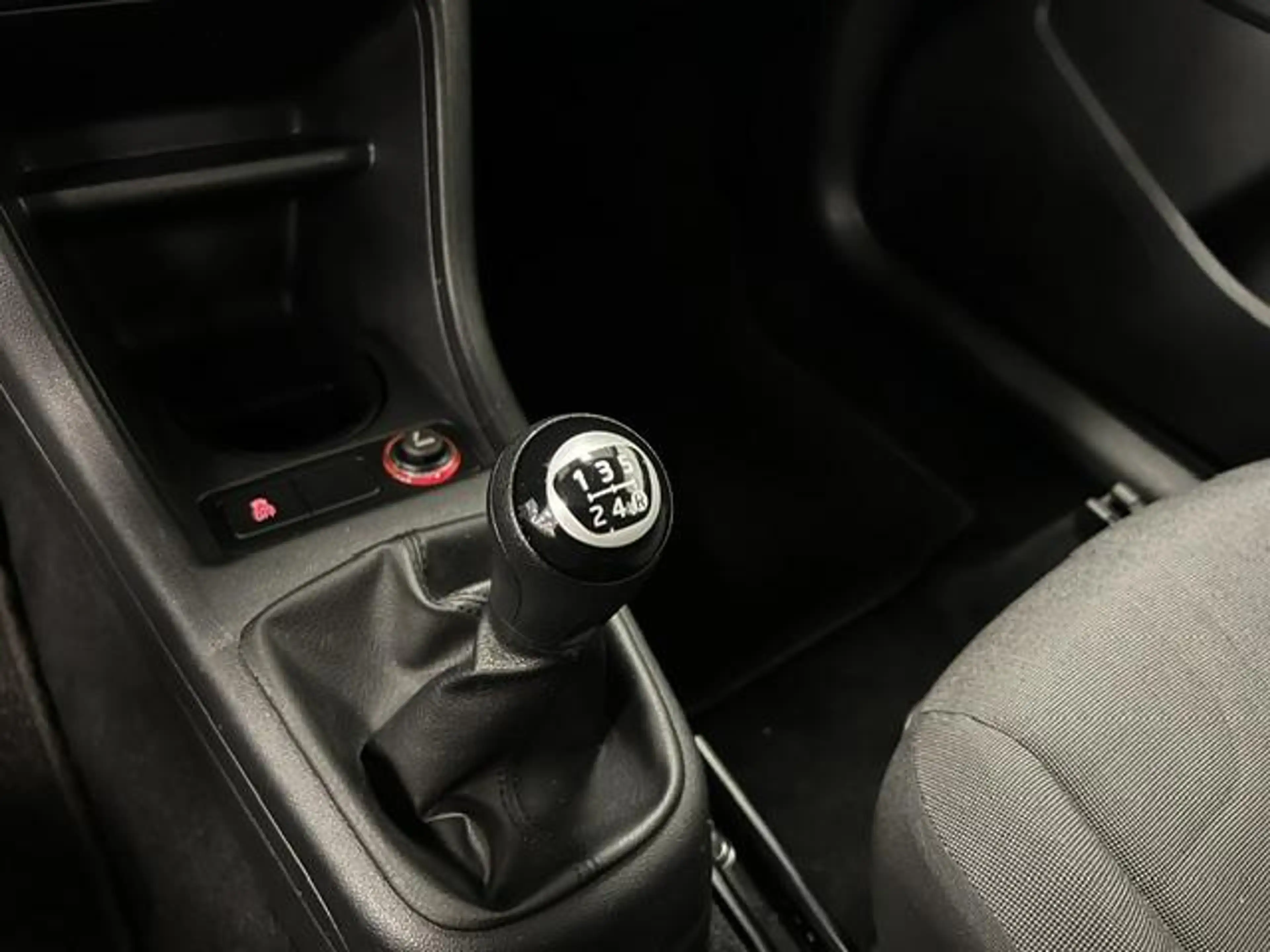Volkswagen up! 1.0 move up! BlueMotion NAVI / AIRCO / 5-DEURS / — photo 13