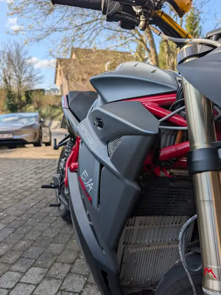 Energica Eva Ribelle - foto 5