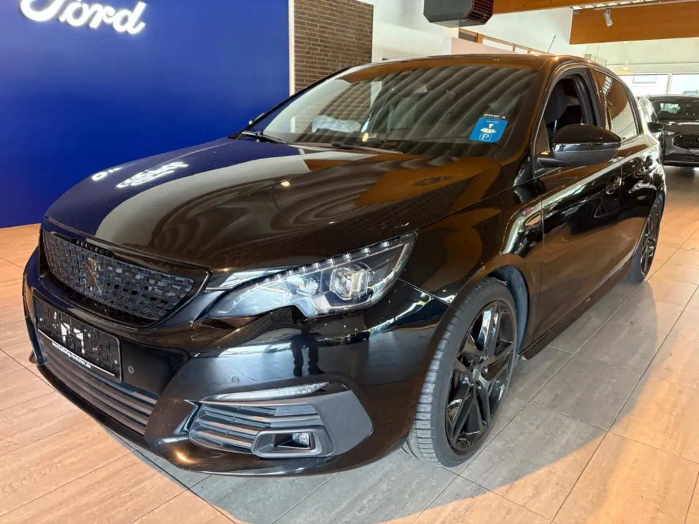 Peugeot 308 ALLURE 1.2 PURE TEC NAVI / LED / PDC / KAMERA / Noir - 2