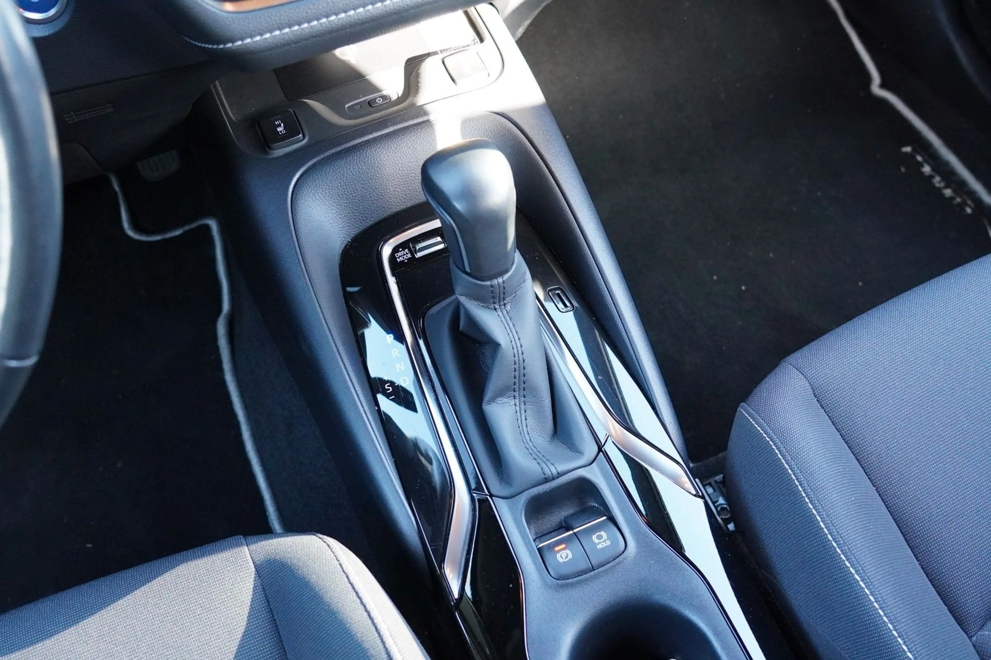 Toyota Corolla Touring Sports Hybrid +3 JAHRE GARANTIE — photo 12