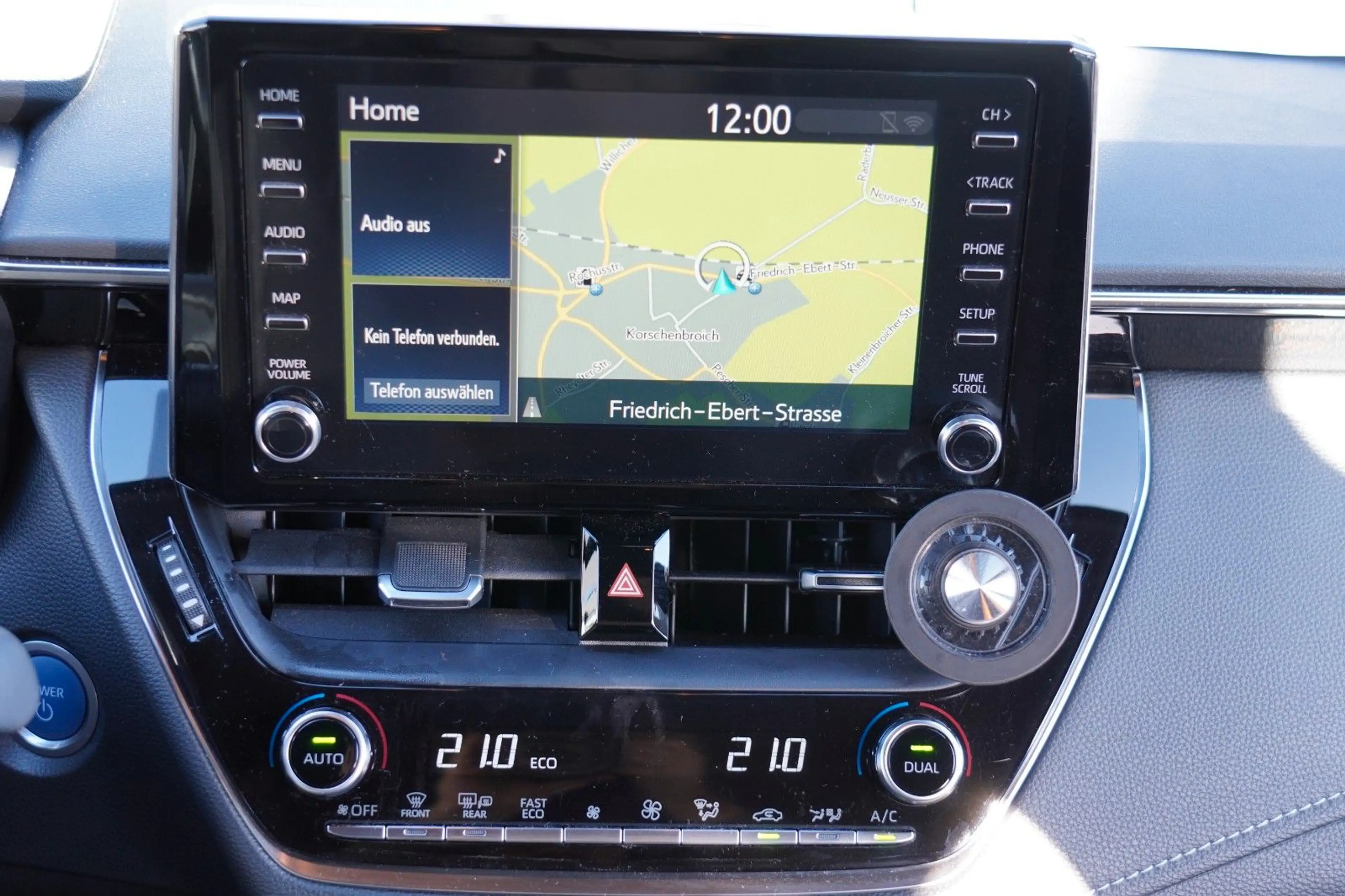 Toyota Corolla Touring Sports Hybrid +3 JAHRE GARANTIE — photo 11