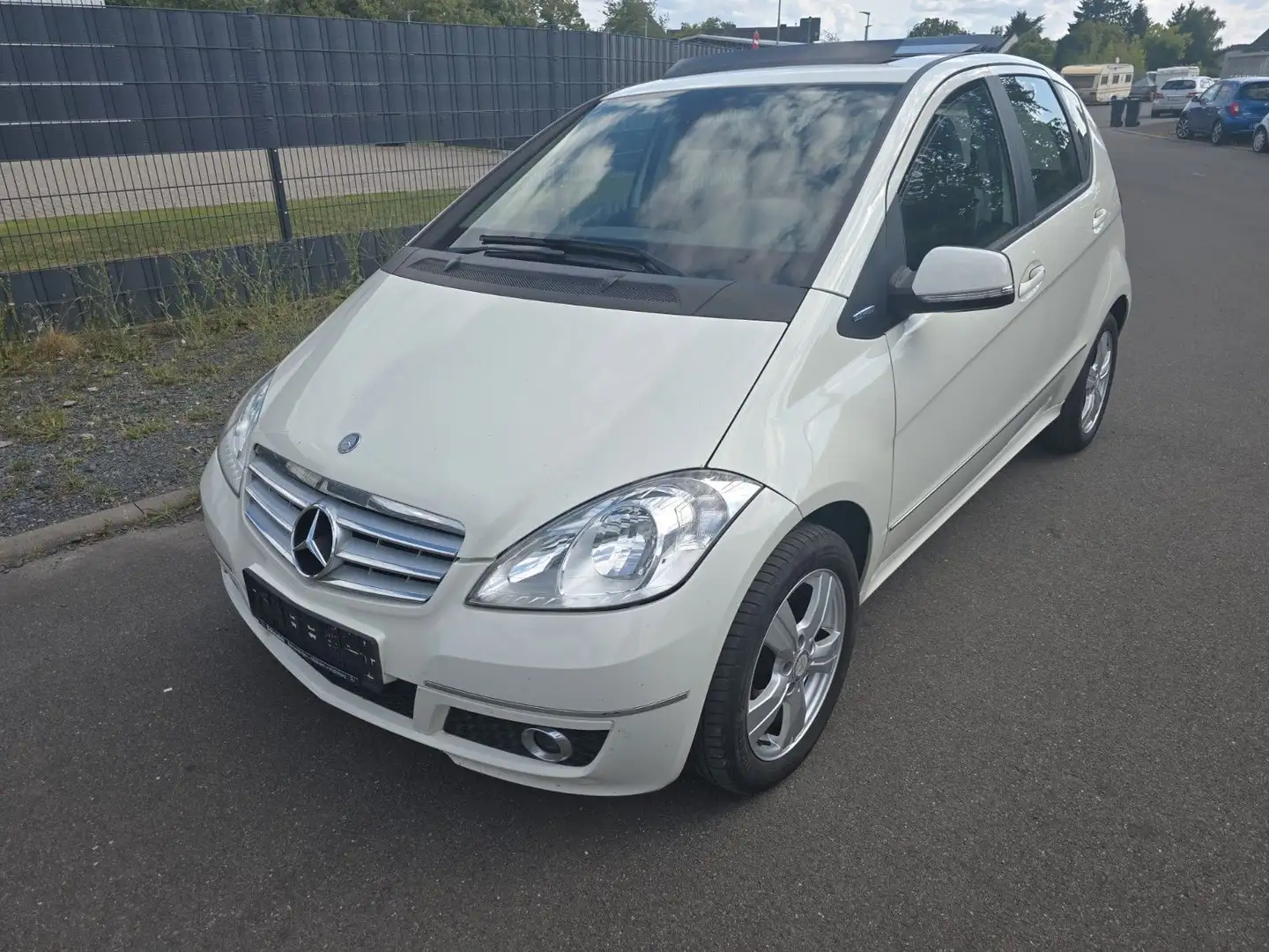 Mercedes-Benz A 160 A -Klasse A 160,Schiebedach, HU+AU NEU Blanco - 1