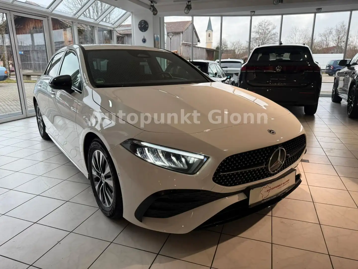 Mercedes-Benz A 200 |AMG|Kamera|LED|Night-Paket|MBUX Weiß - 2