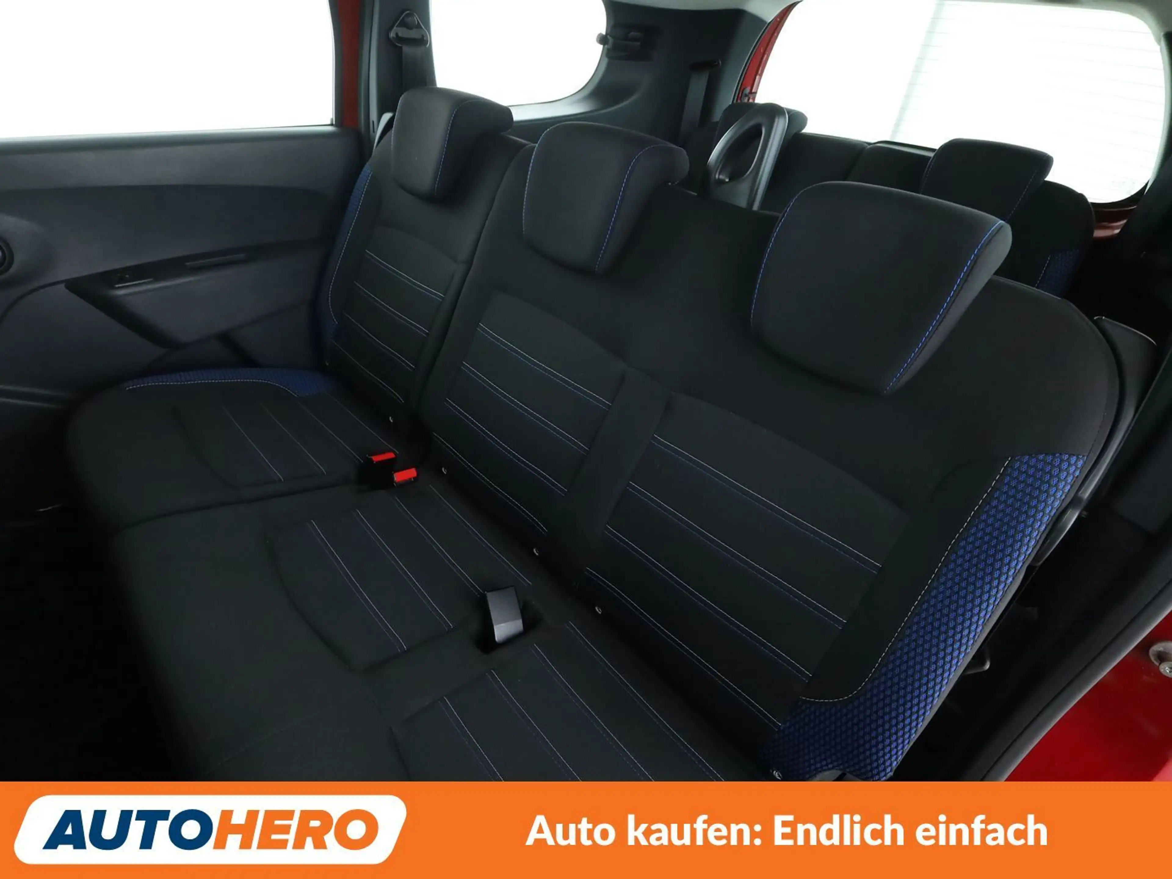 Dacia Lodgy 1.5 Blue dCi 15th Anniversary*7-SITZER*NAVI*PDC* — photo 14