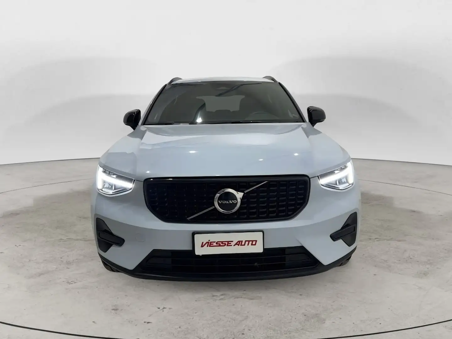 Volvo XC40 XC40 2023 2.0 b3 Core auto Bianco - 2