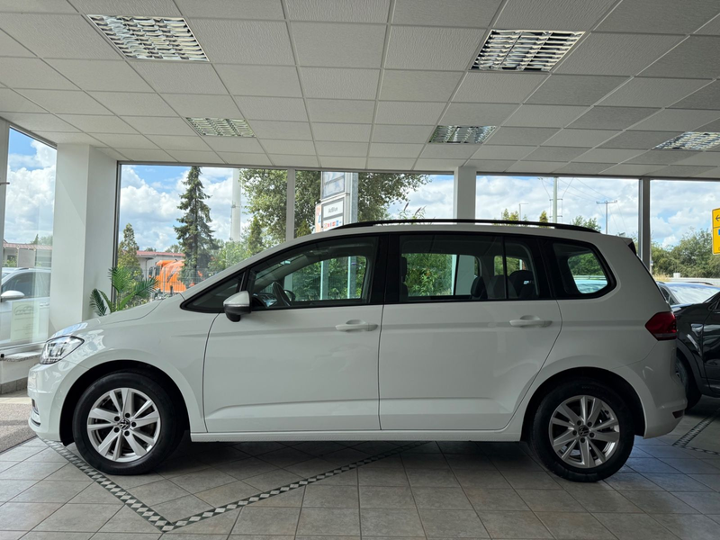 Volkswagen Touran Comfortline BMT ACC LED MWST. 1.HD TOP — photo 3