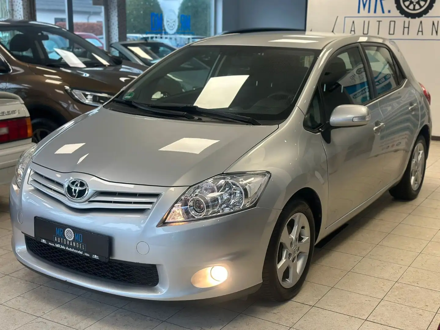 Toyota Auris Edition°1.6°Klima°1.Hand°Allwetterreifen Argento - 2
