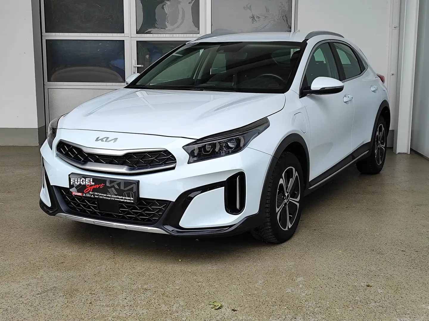 Kia XCeed 1.6 GDi DCT PHEV Vision LED|ACC|SHZ|RFK Weiß - 2