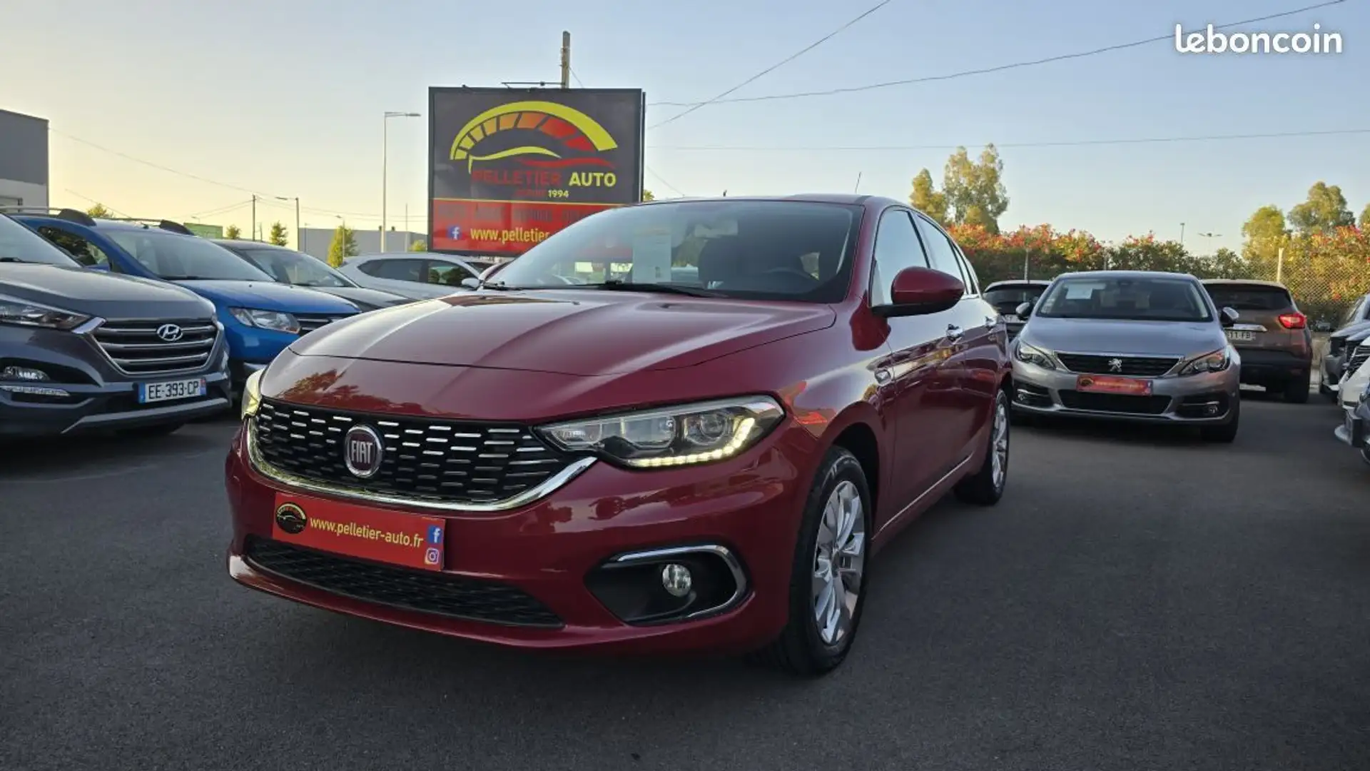 Fiat Tipo 1.6 MULTIJET 120 CH S-S DCT LOUNGE Rouge - 1