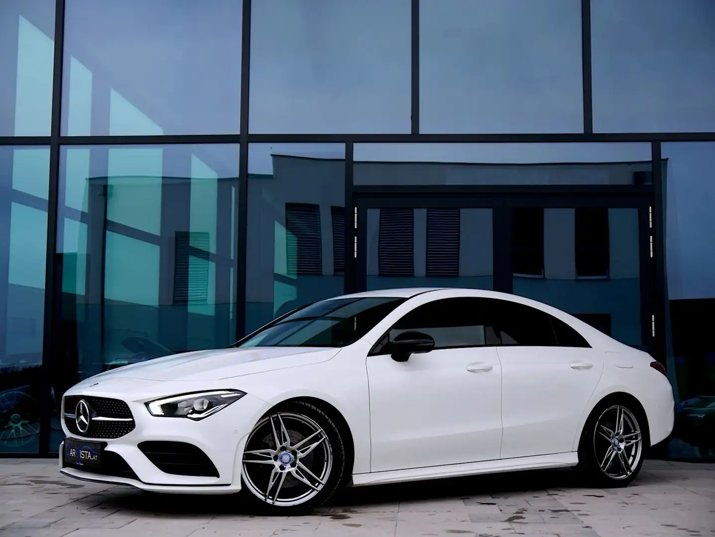 Mercedes-Benz CLA 200 d AMG Line Aut. *Night Paket  - Kamera* Weiß - 1