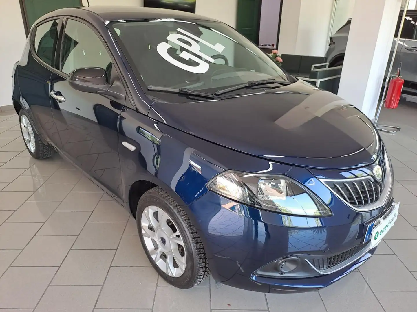 Lancia Ypsilon 1.2 69 CV 5 porte GPL Ecochic Gold Bleu - 1